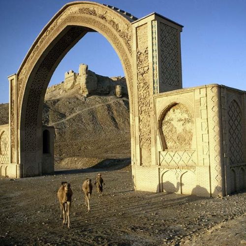 د هویت مهندسي او له سره مهندسي